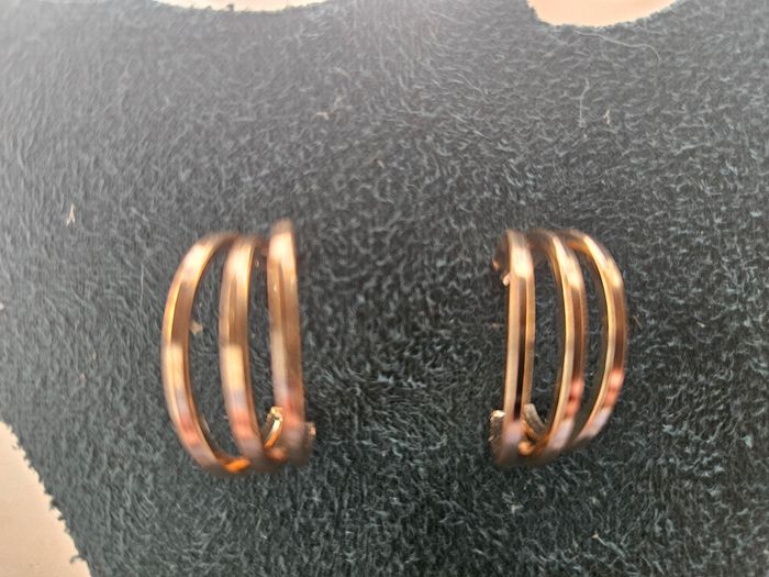 Boucle d'oreille 4