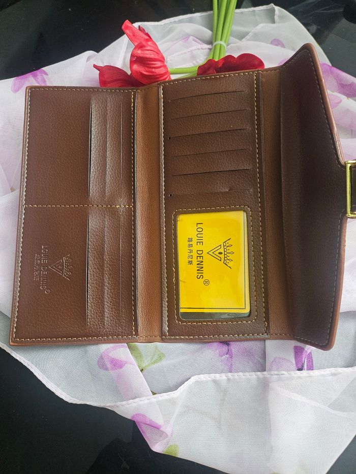 Portefeuille en simili cuir - photo numéro 5