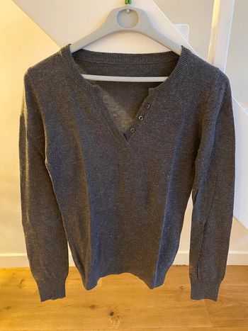 Pull gris col V