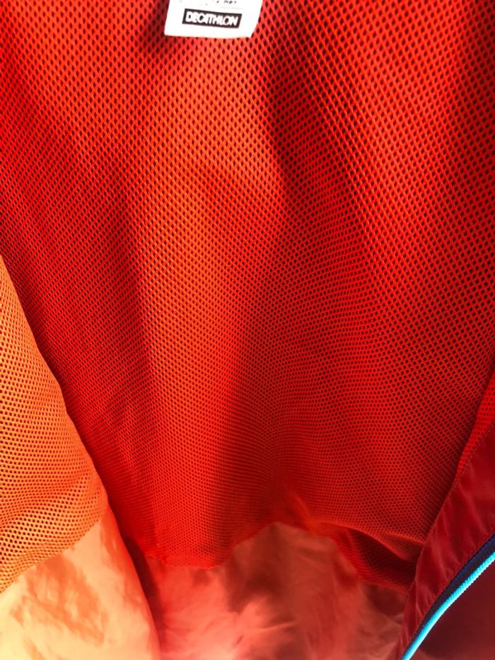 #coupevent #decathlon #queschua #12 ans #rouge - photo numéro 3