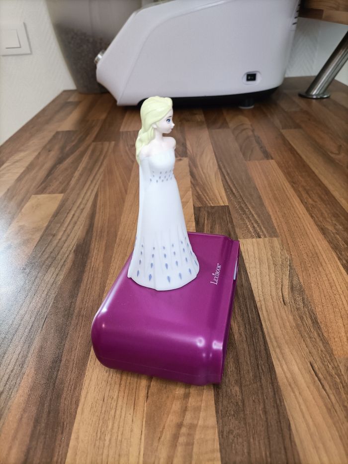 Radio réveil Reine des Neiges Elsa à piles Lexibook Disney - photo numéro 5