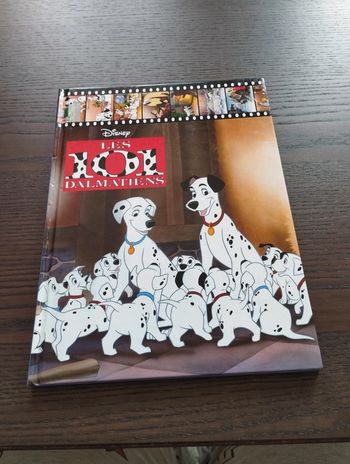 Livre les 101 dalmatiens