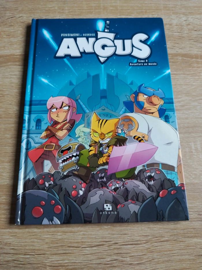 Livre angus tome 4 - photo numéro 2