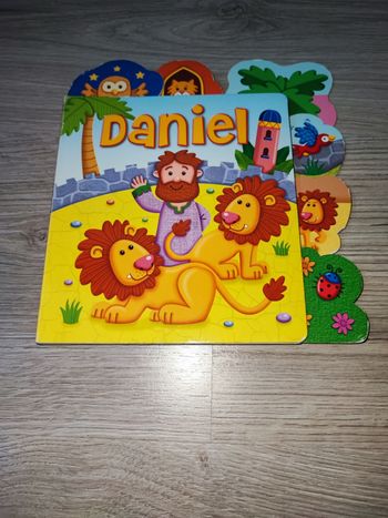 Livre cartonné " Daniel"