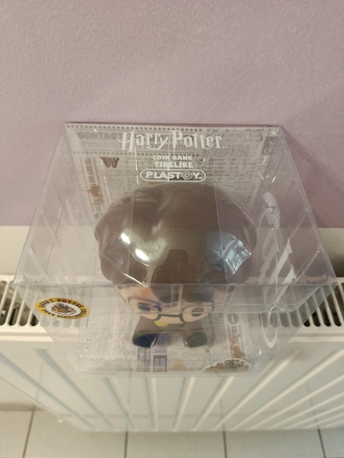 A saisir, NEUVE, très belle tirelire " Harry Potter   "  ( bien lire svp ) - photo numéro 2