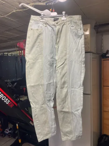 Pantalon Pretty Little Things taille 42