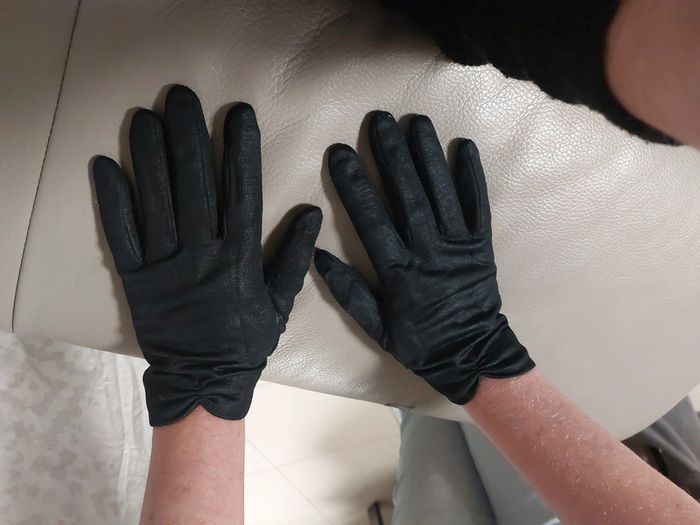 Gant noir effet satiné - photo numéro 2