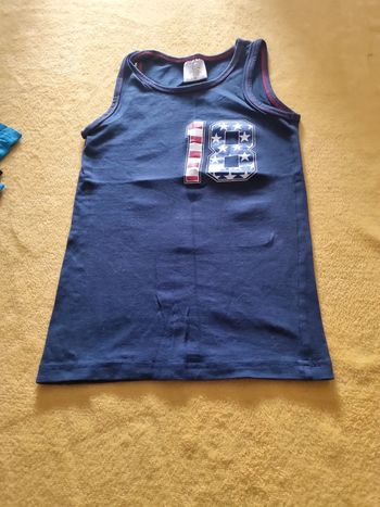 Debardeur ou tee shirt/marcel