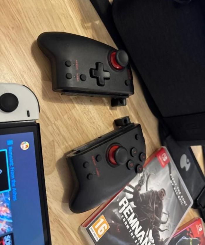 Nintendo Switch oled - photo numéro 4