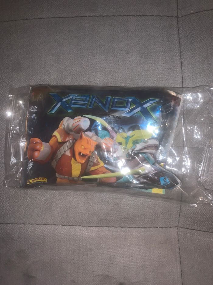 Figurine xénox Space Warriors panini