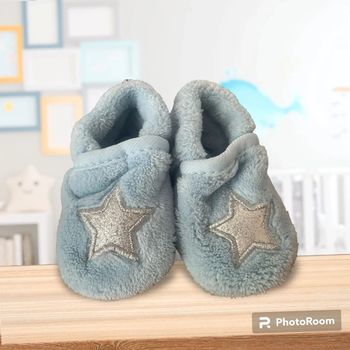 chausson bleu avec Petite étoile