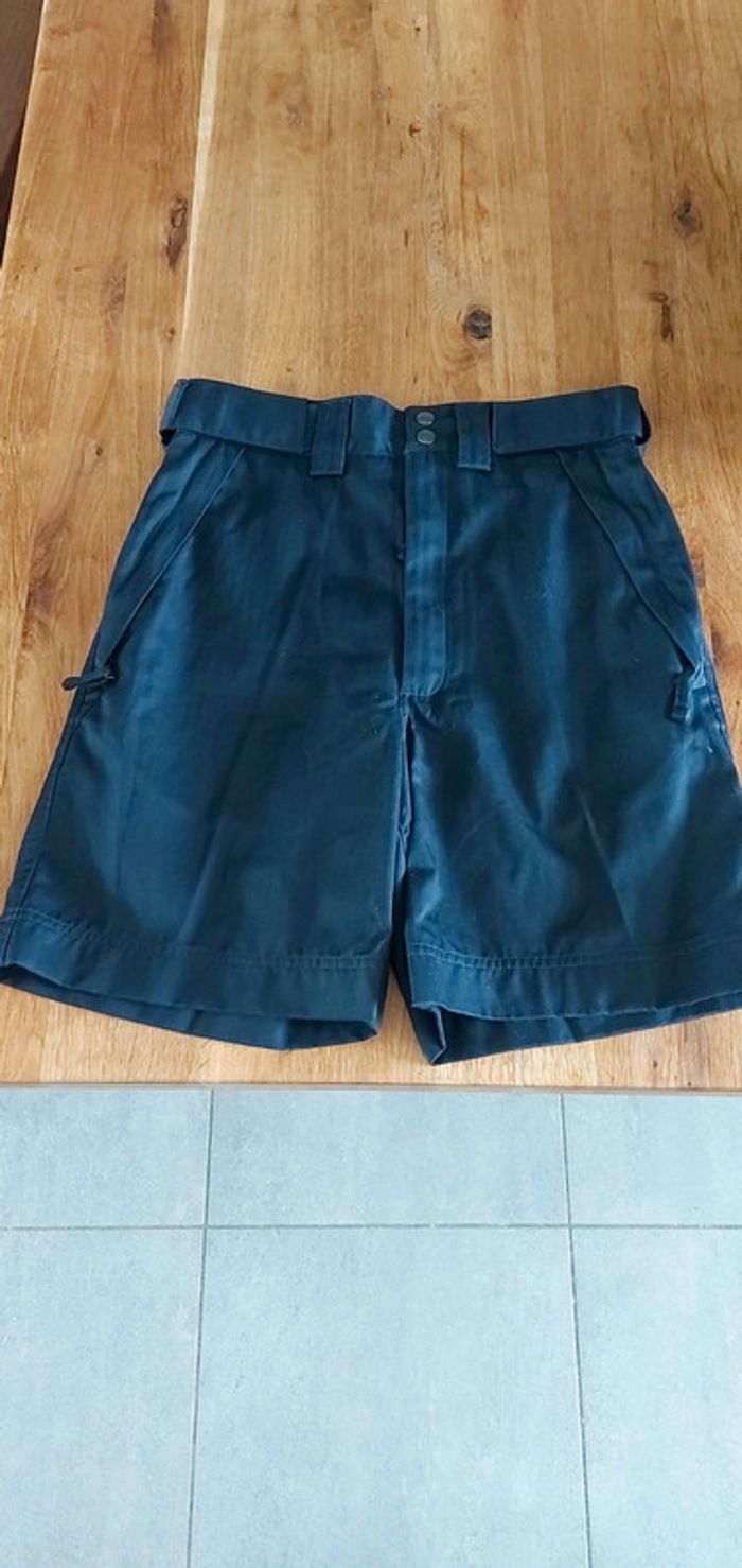 Short bleu marine