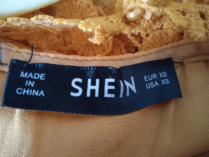 Blouse jaune dentelée, en taille XS - photo numéro 2