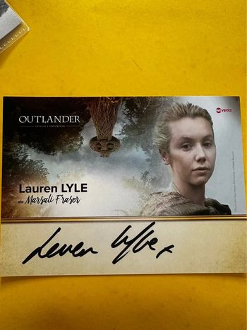Autographe Lauren Lyle Outlander