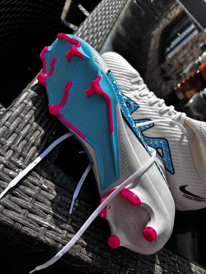 Chaussure de foot Nike - photo numéro 2