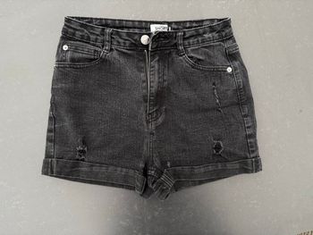 Short jean noir
