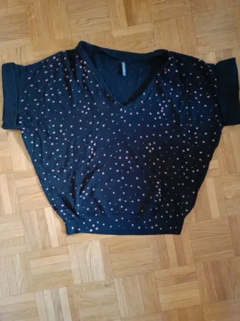 Pull manches courtes noir Naf Naf étoiles roses