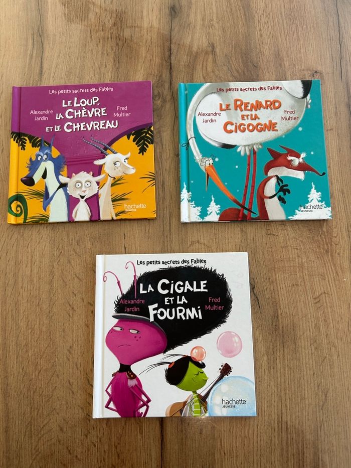 Lot de livres Les Petits Secrets des Fables