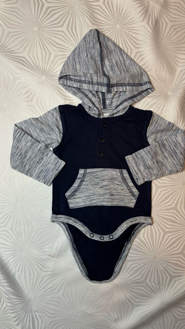 Body à capuche 4-6 mois 68 cm neuf - photo numéro 2