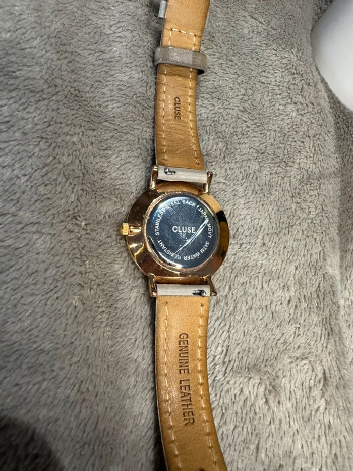 Montre Cluse femme en laiton 🕦 - photo numéro 5
