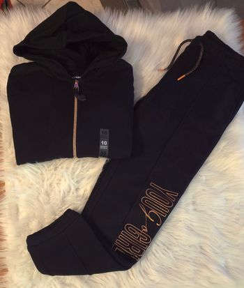 (Neufs non portés) 🏷🩷🥰🩷 sweat et pantalon molleton 10 ans fille 🩷🥰😍