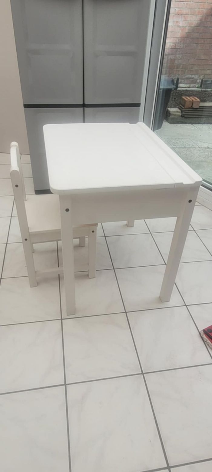 Bureau + chaise enfant - photo numéro 4