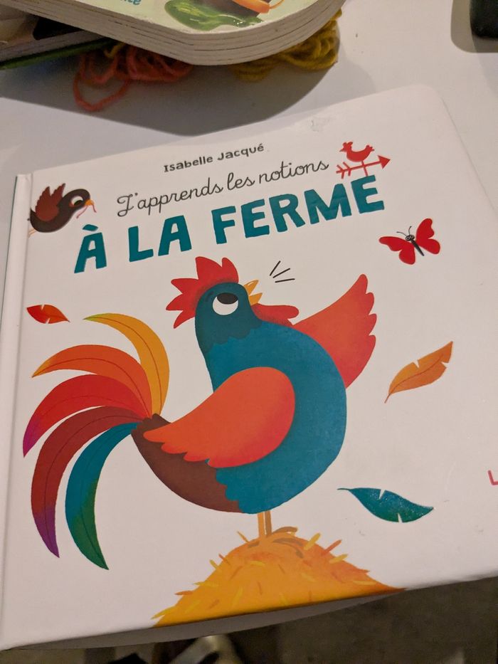 Livre 'j'apprends les notions ' à la ferme.