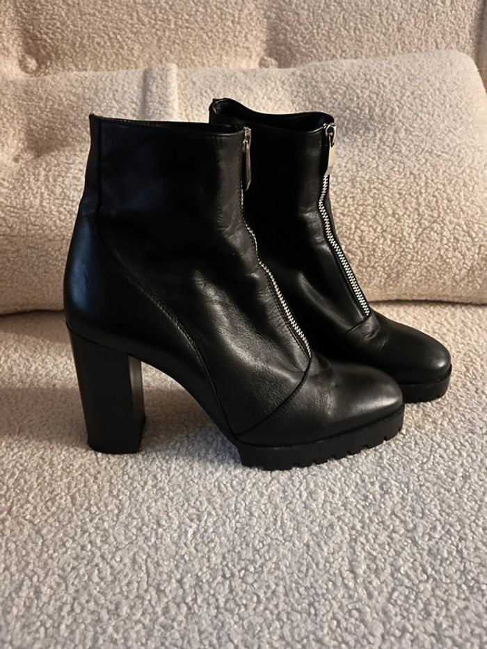 Bottines en cuir Zara taille 38 - photo numéro 2