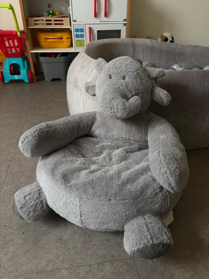 Petit pouf éléphant - photo numéro 2