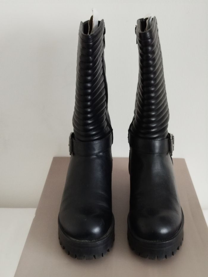 Bottes noires San Marina taille 38 - photo numéro 2