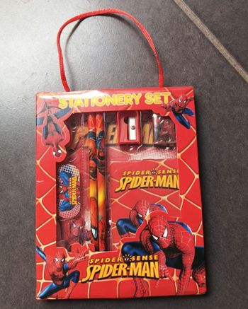 Set de fournitures Spiderman