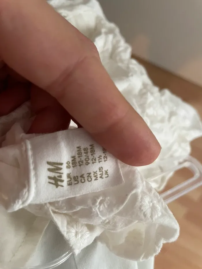 Robe blanche neuf sans étiquette H&M - photo numéro 2