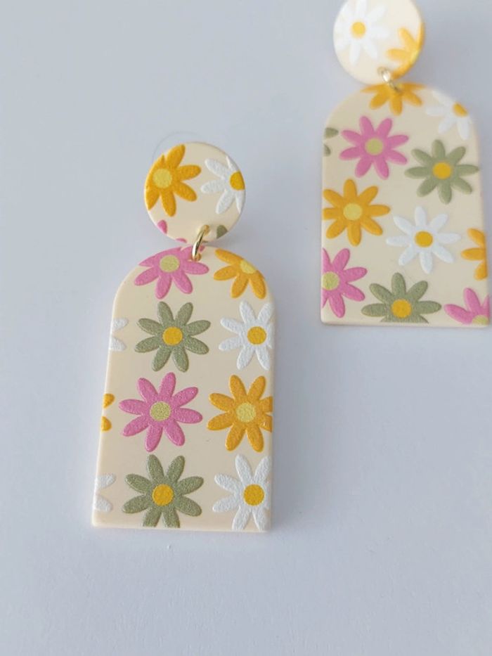 Boucles d'oreilles pendantes  - motif fleurs - tendance bohème - printemps été 🌼 - photo numéro 3