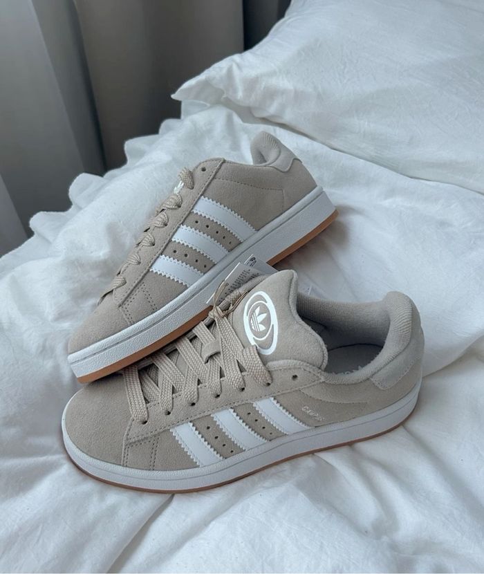 Campus beige