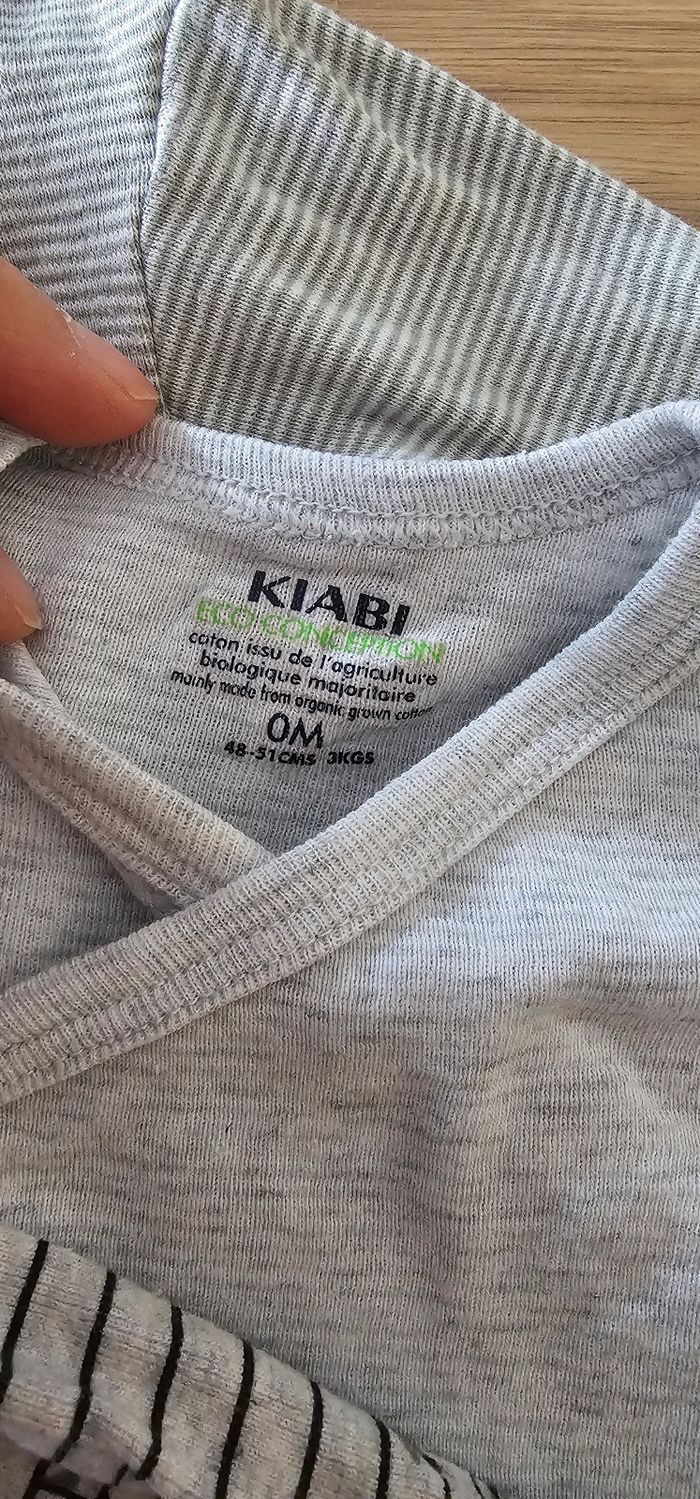 Lot de bodies - photo numéro 2