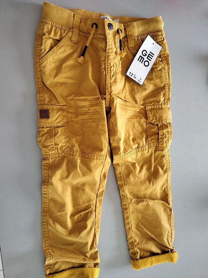 Pantalon moutarde Gémo T.3A Neuf
