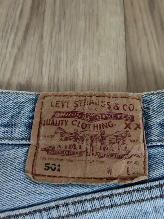 Levi ´s, short en jean bleu clair w32 taille FR40 - photo numéro 4