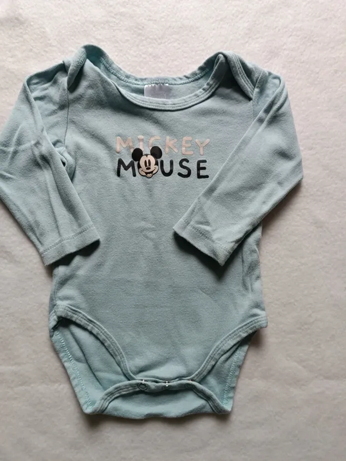 Lot 4 bodies bébé garçon taille 6/9mois - photo numéro 9
