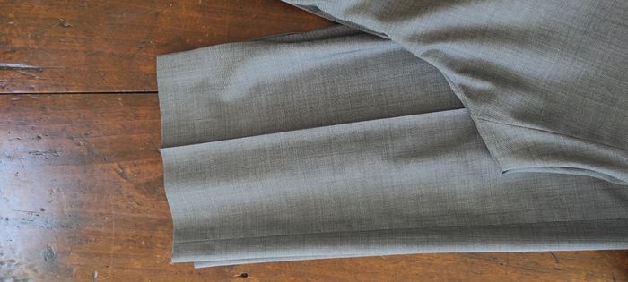 Pantalon fuseau tailleur BOSS neuf avec étiquette - photo numéro 3
