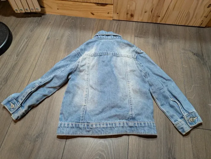 Veste en jeans tape a l'oeil 3 ans très bon état - photo numéro 3