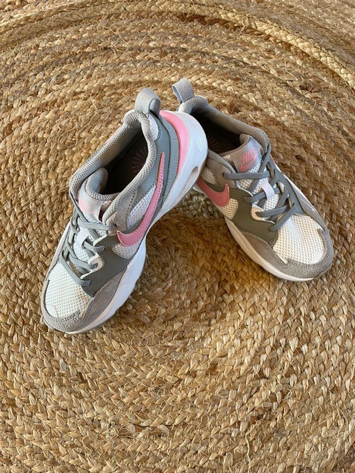 Nike filles neuves - photo numéro 3