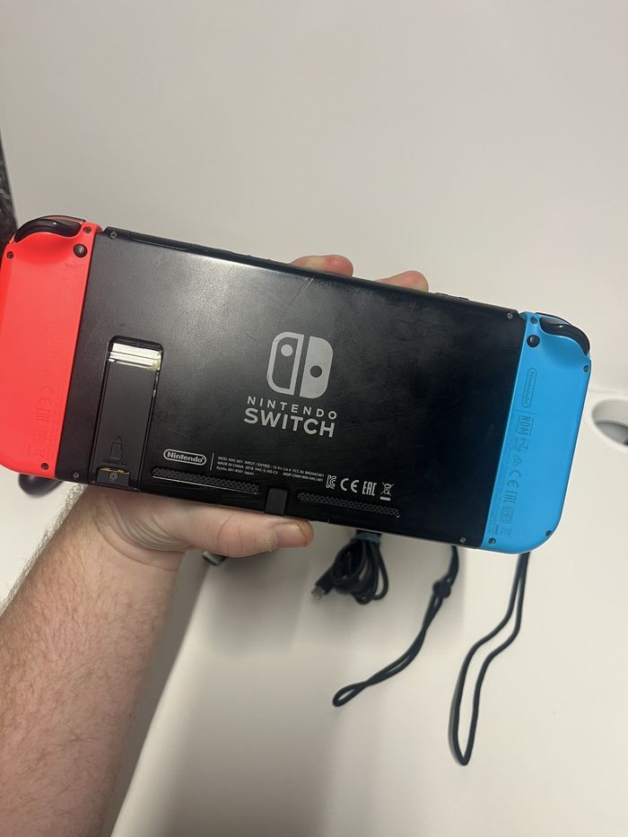 Nintendo Switch - photo numéro 2