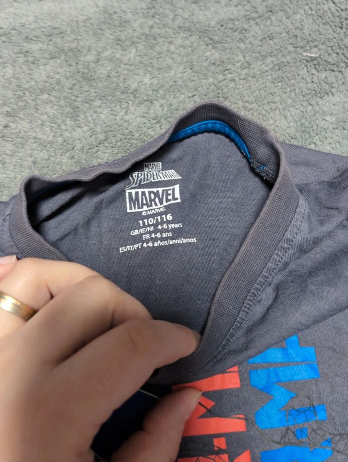 T-shirt garçon spiderman 5/6 ans - photo numéro 2