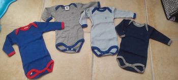 Lot 4 bodies petit bateau