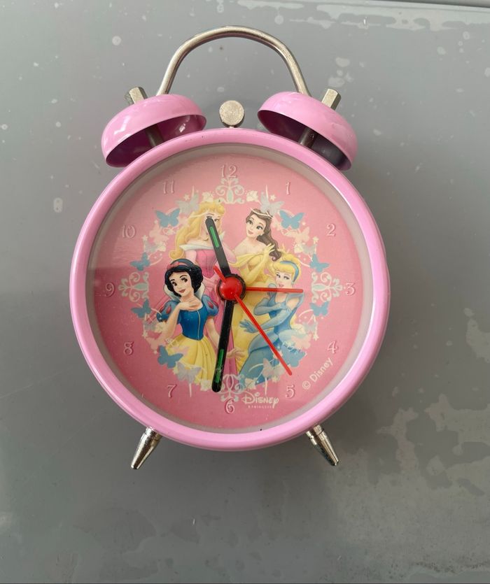 Petit réveil Disney Les Princesses rose - photo numéro 2