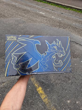 UPC Coffret Dresseur d'Elite pokémon flammes fantasmagoriques