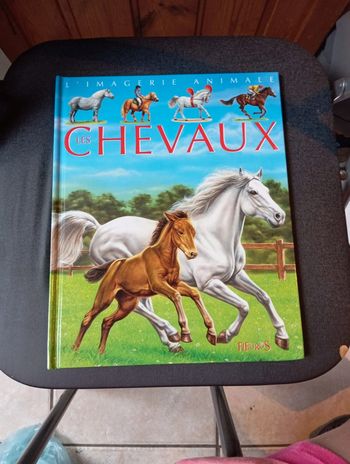 Livre l'imagerie animale "Les chevaux"
