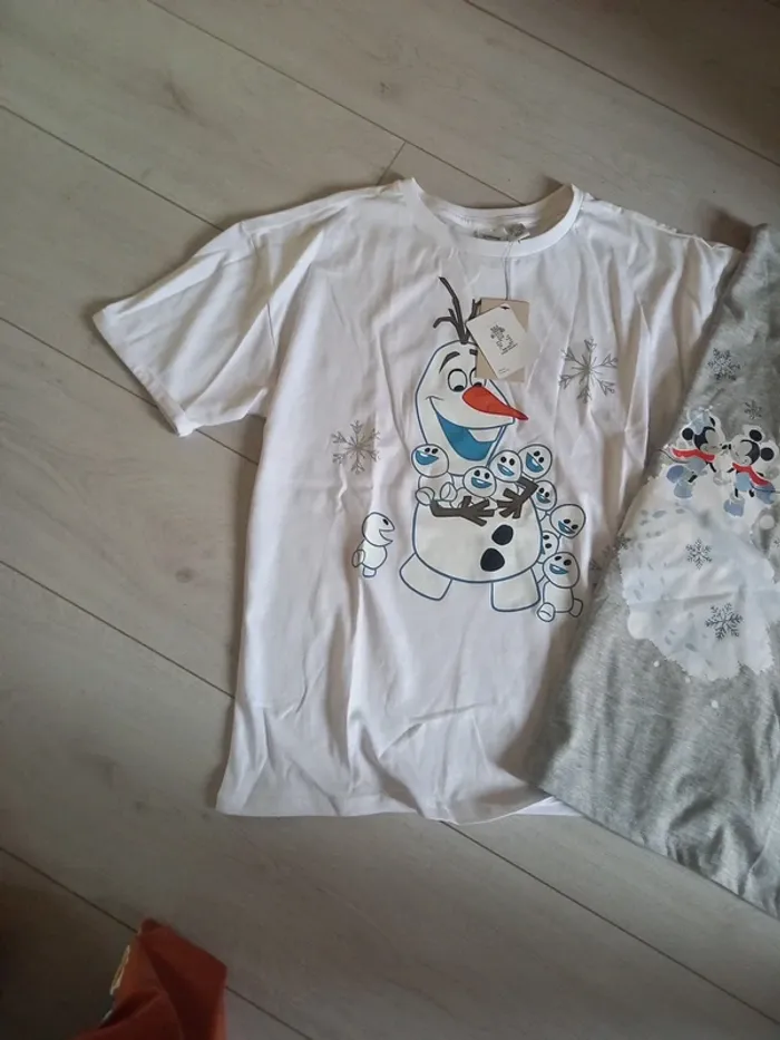 Lot 2 tee shirt disney - photo numéro 2