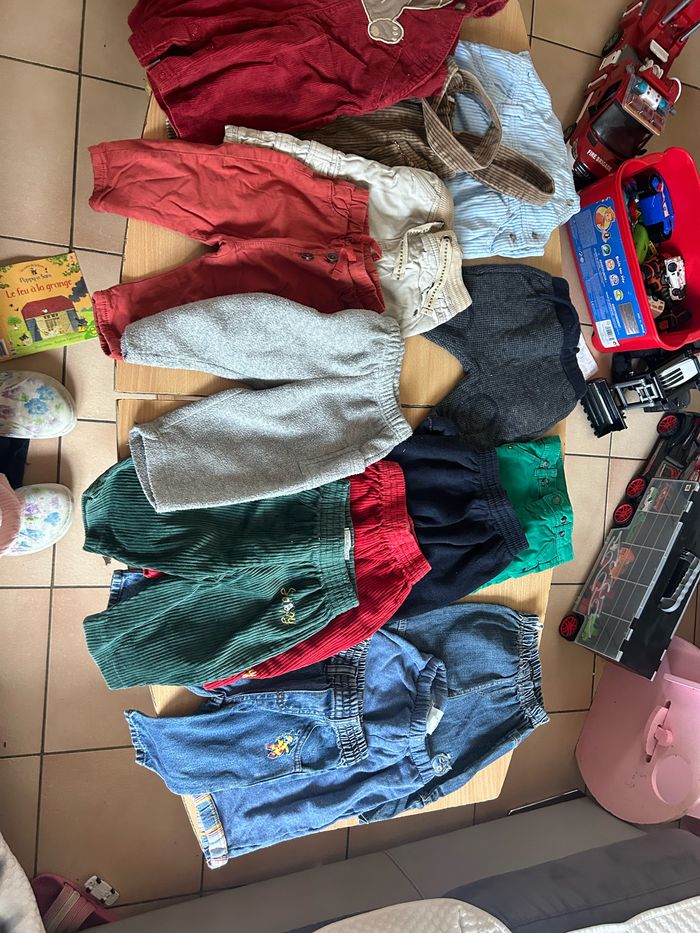 Gris lot cargo. de vêtements taille 6 moi  +79 vêtements - photo numéro 3