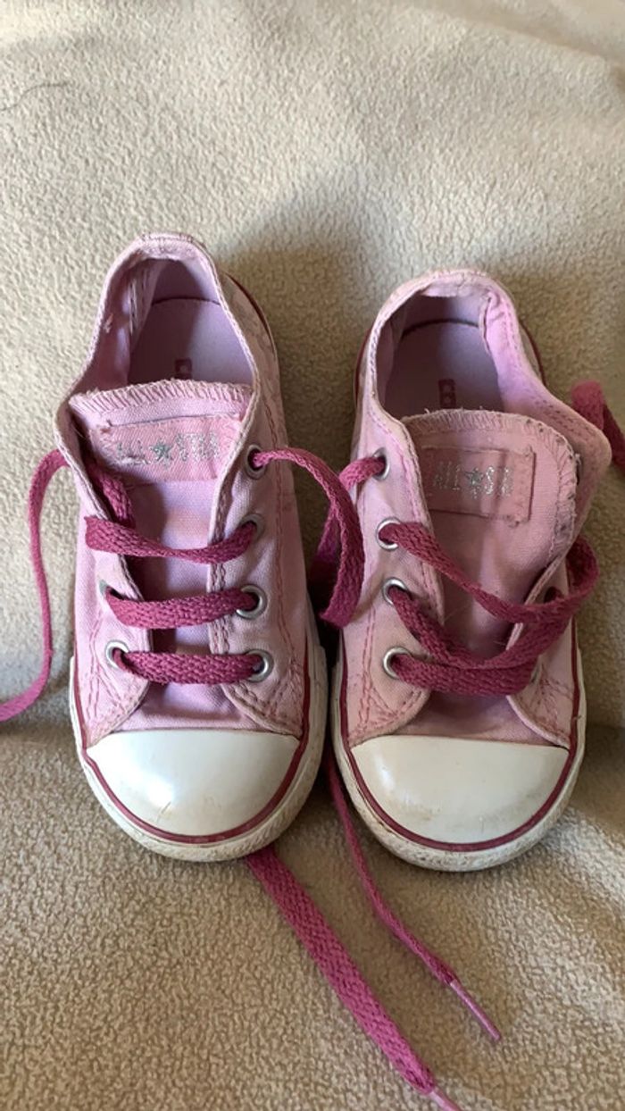 Converse rose « fleurs » pointure 24 - photo numéro 2